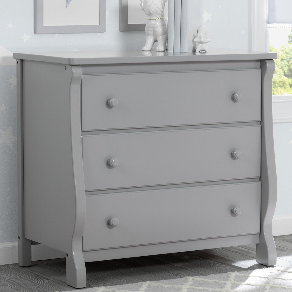 Universal 3 Drawer Dresser